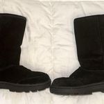 Brumby black suede sheepskin lined mid calf boots. Thick Traction sole. Size 8. Photo 0