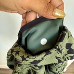 Lululemon In Movement Short Everlux 2.5" SIZE 10 Photo 6