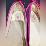 UGG  women’s flats shoes size 9.5 like new Photo 12