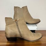 Lucky Brand Womens Size 6.5 M Beige Leather Zip Ankle Fashion Boots Photo 1