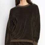 Vince  Velour Crewneck Pullover Sweatshirt in Chocolate Brown Size Medium Photo 0