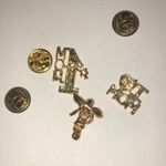 Gold Tone and Red #1 Mom I Love Mom Angel Pin Set Photo 4