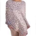 Barefoot Dreams  CozyChic Ultra Lite Ocean Breeze Poncho Womens Faded Rose Animal Photo 8