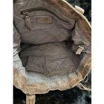 Frye Vintage  brown crinkled leather tote bag with shoulder strap 16x12 Photo 4