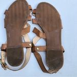 Liz Claiborne Women’s Ankle Strap Distressed Style Sandals Sz 8 Photo 2