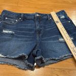 Time And Tru  high- rise jeans short size 14. Photo 3
