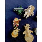 Costume Jewelry Christmas Brooches & 2 Button Covers Lot Vintage To Modern Gold Photo 9