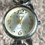 Studio women’s‎ vintage chainlink bangle bracelet watch color: silver/gold Silver Photo 2