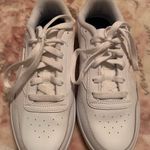 Reebok New Women’s Club MEMT Sneakers Size 7 White Gum Sole Classic Style Photo 1