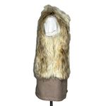 BB Dakota Elvan Faux Fur Vest Ivory Brown Size Small Hook & Eye Front Closure Photo 3