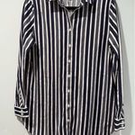 Chico's NEW  Shirt Womens Small No Iron Chic Stretch Workwear Quiet Luxury Career Photo 0