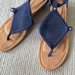 Koolaburra by Ugg  Navy Blue Mesh Perforated Suede Wedge Sandals Sz 9.5 Photo 5