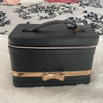 Ellen Tracy Makeup/Travel Hardcover Bag Photo 0