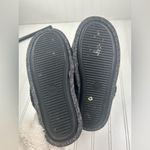 Jessica Simpson  Women’s Gray Faux Fur Lined Cozy House Slippers – Sz 8.5 Photo 5