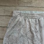 Columbia size XL white floral design pull on elastic waist athletic skort Photo 8