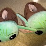 Star Wars Baby Yoda Slippers Photo 1