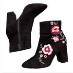 EXPRESS  Floral Botanical Embroidered Heeled black faux suede Booties, size 8 Photo 0