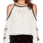 Free People give him the cold shoulder Photo 1