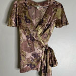Banana Republic  Small Purple Floral Silk Short Sleeve Wrap‎ Top CP Photo 0