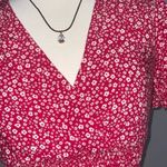 Abound  Pink/White Floral Short Sleeve V-Neck Elastic Waist Crop Top XS Photo 3