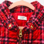 Crown & Ivy ™ Women's Printed plaid Sleeveless Puffer Vest sz XL. Photo 5