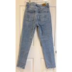 American Eagle  Strigid Mom Jeans‎ Size 2 Light Wash High Rise Denim Photo 3