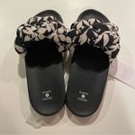 Shade & Shore  Andrea Black and White Floral Women's size 11 Slide Sandals Photo 2