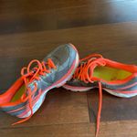 ASICS  women’s  size 8 preowned please see pictures Photo 3