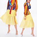 ZARA  PLEATED SHORTS Skort Skirt Yellow Color Sz XS Photo 1
