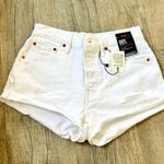 Levi's 501 Premium Collection white shorts size 27. Photo 11