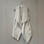 Miami Francesca’s Faux Fur Vest White Size L Photo 9