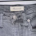 Madewell Gray Wash Denim High Waisted The Mom Jean size 24 Photo 1