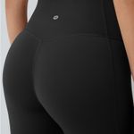 Halara 025HA.-  SoCinched High Waisted Tummy Control Pocket Shaping Training Leggings. Photo 3