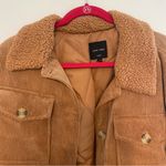 Love Tree  Camel Tan Sherpa Shacket Jacket from Flaunt Boutique Size L Photo 2