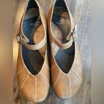 Dansko Giselle Nubuck Mary Jane Tan Leather Shoes - size 41 (10.5/11) Photo 8