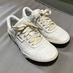 Puma Sneakers Photo 0