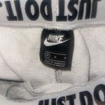 Nike joggers light grey Photo 1