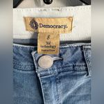 Democracy Skinny Jeans Women’s -SIZE 8- Ab Technology Distressed Light Wash Photo 1