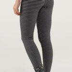 Lululemon  Wunder Under pant in parallel stripe black and white size 4 Photo 1