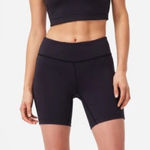 Outdoor Voices NWT  Black Move Free 6" Short in Black- Size Small Photo 0