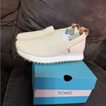 Toms  Women's Cream Textured Sneakers Photo 2
