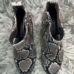 Blondo  Waterproof leather snake print block heel ankle boots women’s size 6.5 Photo 4