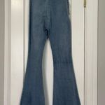 Flare Cut Jeans Photo 0