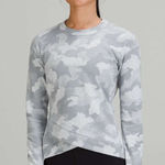Lululemon Close to Crossing Sweatshirt in Heritage Speckle Camo Grey Size 8 Photo 0