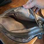 Kipling  Alvar Crossbody Metallic Bag Monkey Key Chain Fob Excellent Condition Photo 7