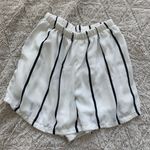 Townsen White And Black Stripped Set Photo 3