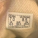 Vans  White With Rainbow Pastel Grommets For The Laces Low Top Size 8.5 Sneakers. Photo 6