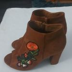 Bamboo  Encounter-55S Embroidered Floral Faux-Suede Bootie 11 Fall Boho Cowgirl Photo 3