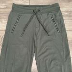 Athleta Trekkie North Green Jogger Pants Size 6P (Minor flaw) Photo 2