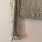 Barefoot Dreams Malibu Collection Gray Pullover Sweater Women's size Medium Photo 3